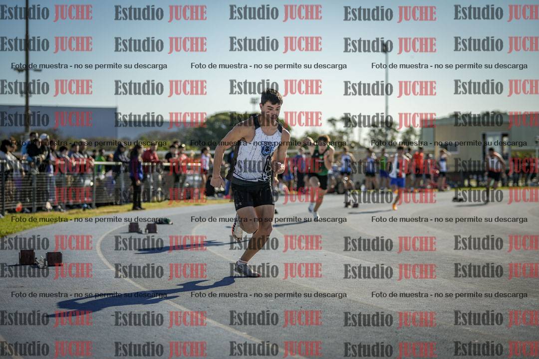 Fotos de los 400 m llanos de varones