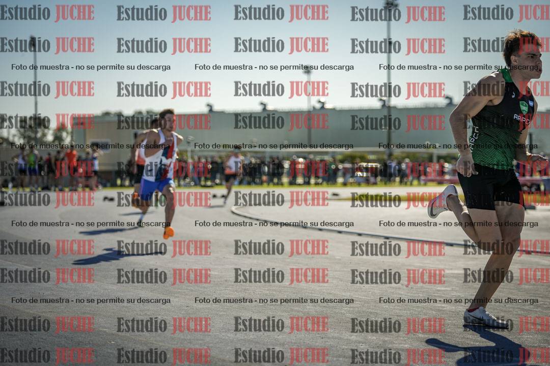 Fotos de los 400 m llanos de varones