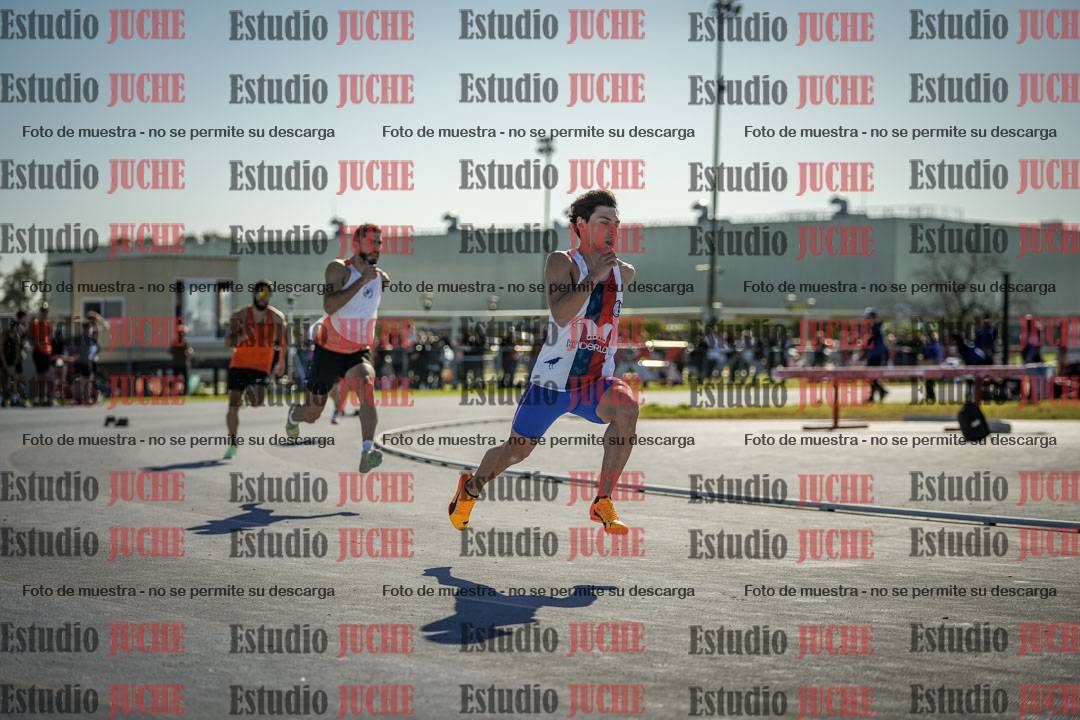 Fotos de los 400 m llanos de varones