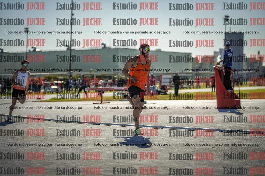 Fotos de los 400 m llanos de varones