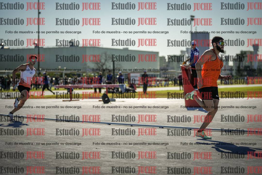 Fotos de los 400 m llanos de varones