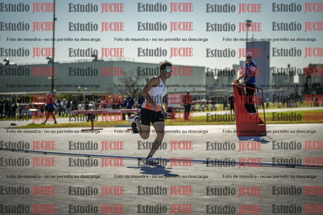 Fotos de los 400 m llanos de varones