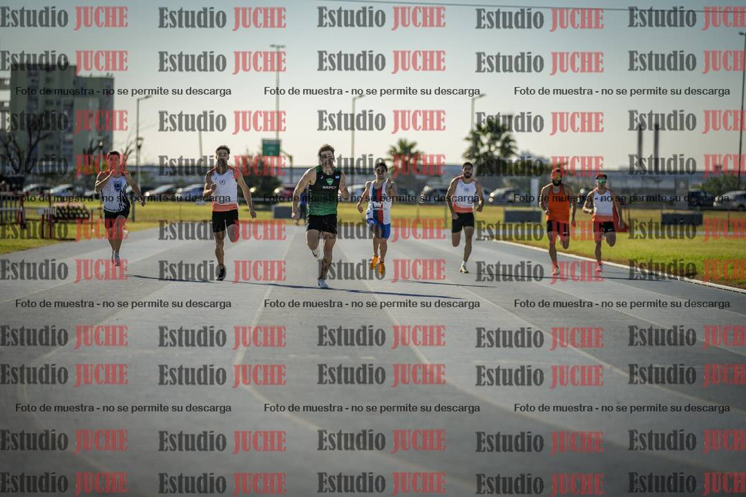 Fotos de los 400 m llanos de varones