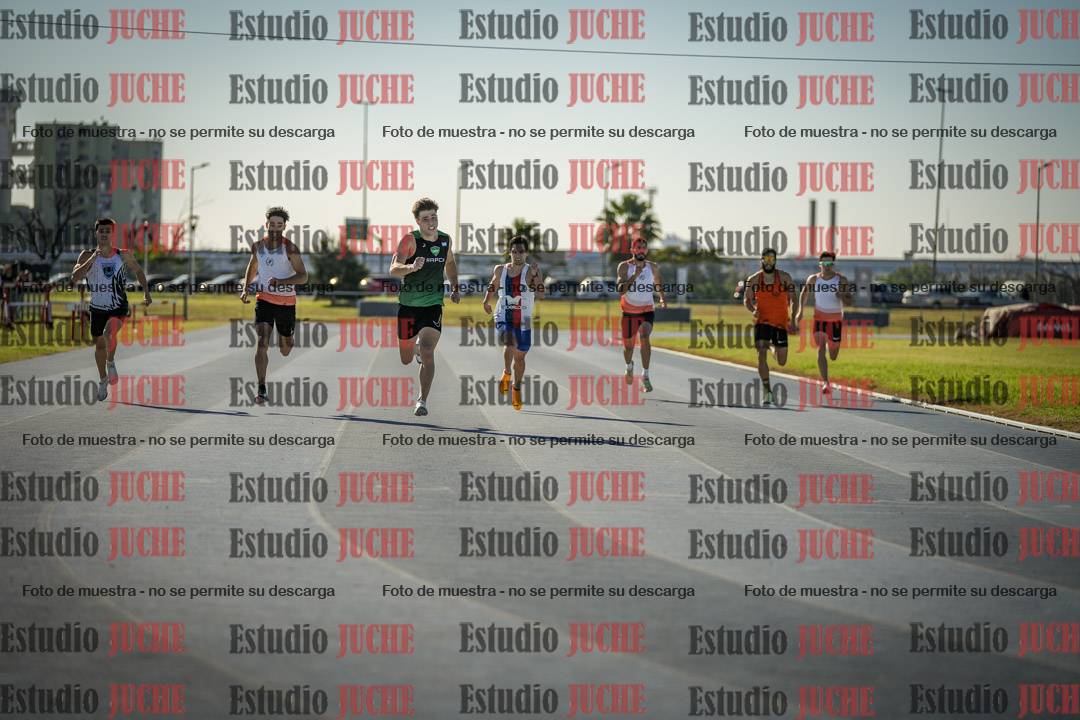 Fotos de los 400 m llanos de varones