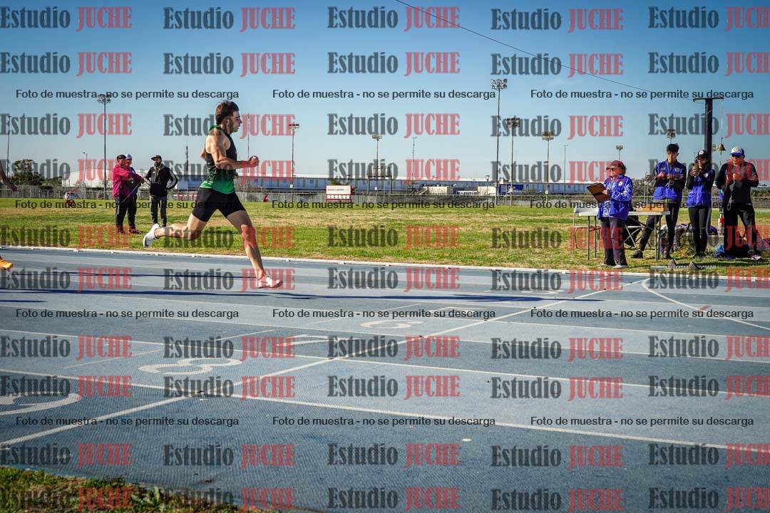 Fotos de los 400 m llanos de varones