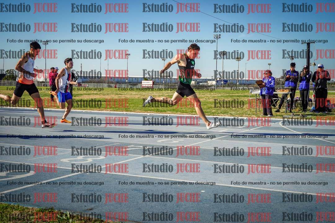 Fotos de los 400 m llanos de varones