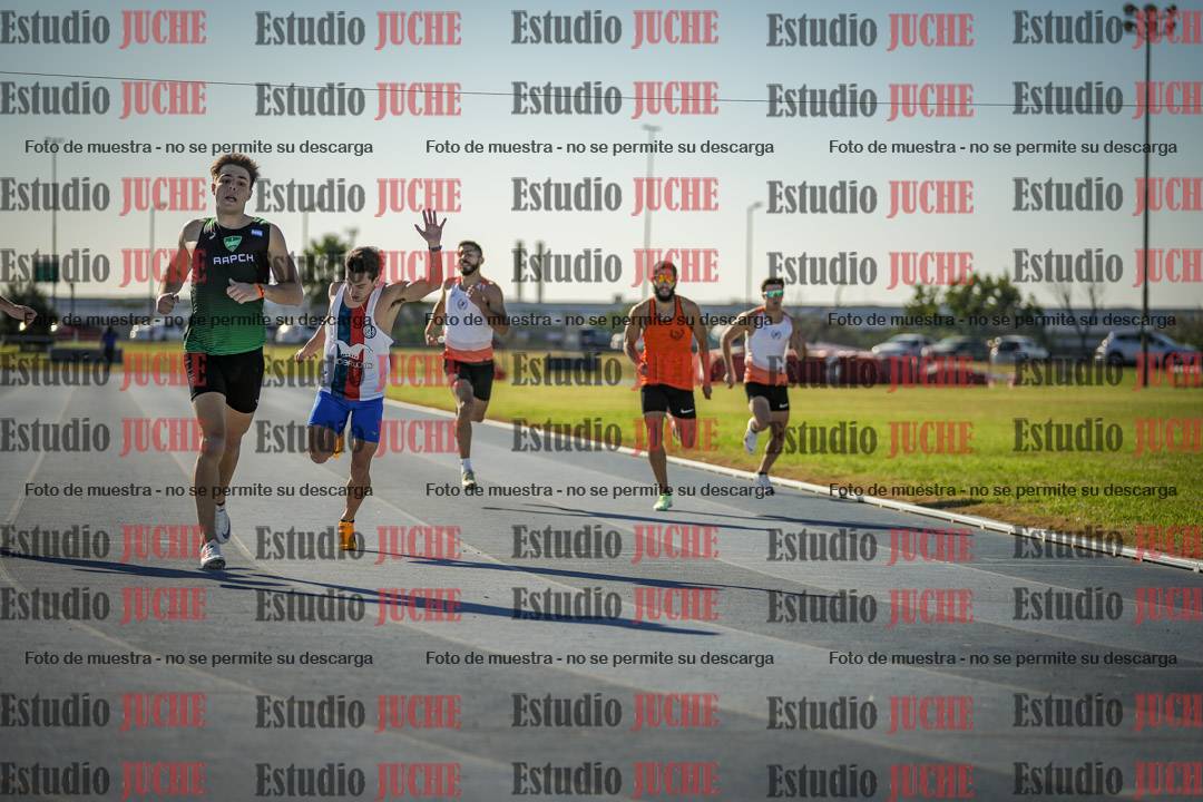 Fotos de los 400 m llanos de varones