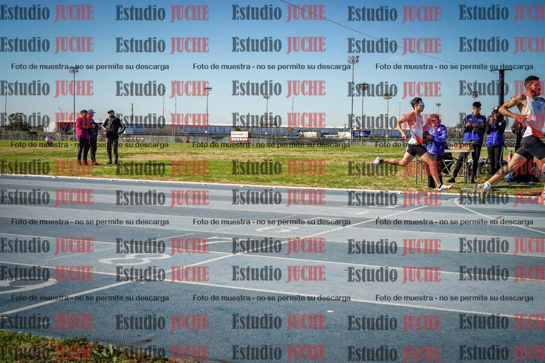 Fotos de los 400 m llanos de varones