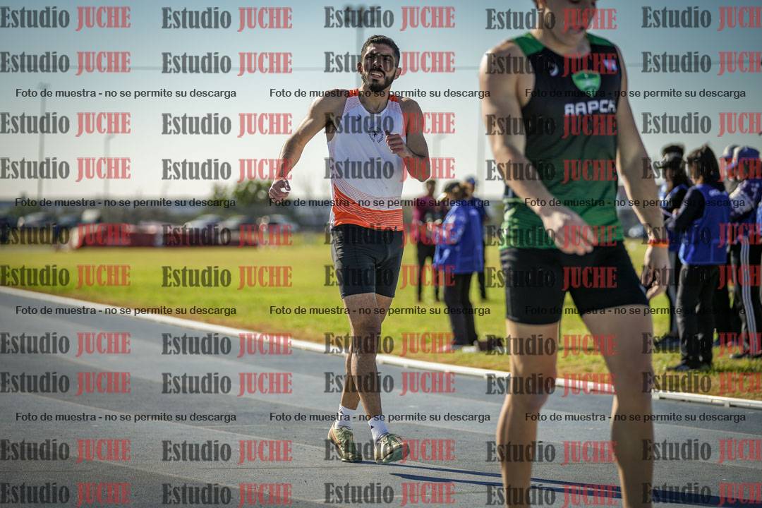 Fotos de los 400 m llanos de varones
