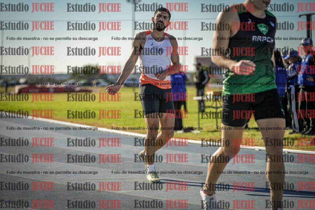Fotos de los 400 m llanos de varones