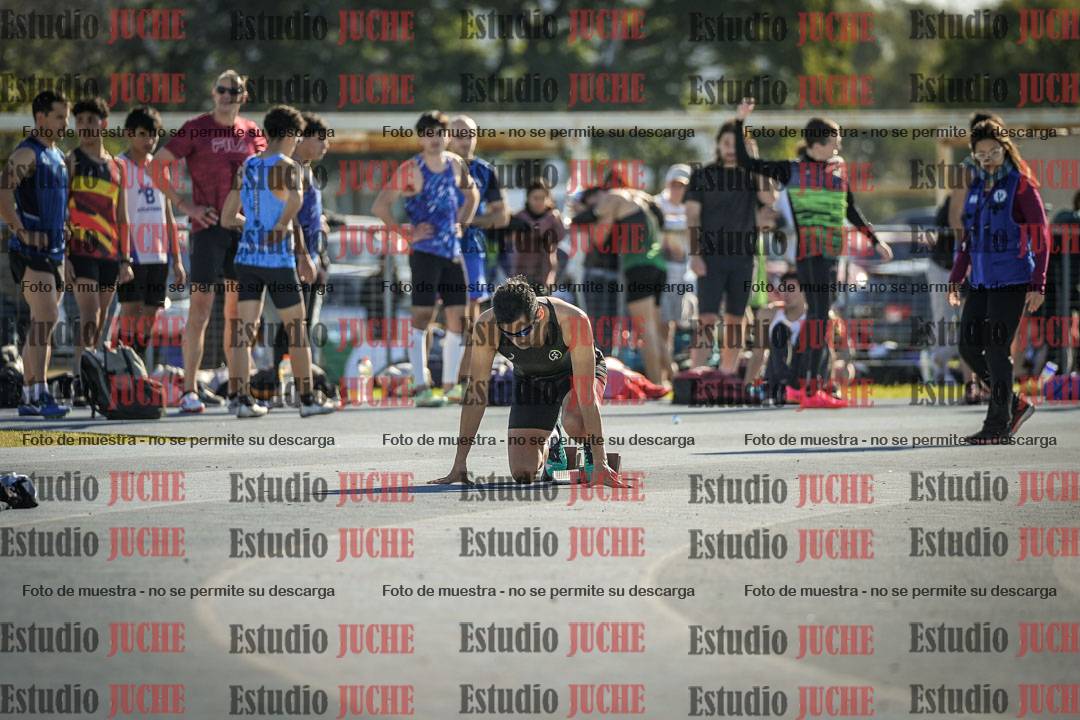 Fotos de los 400 m llanos de varones
