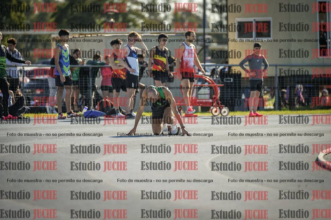 Fotos de los 400 m llanos de varones