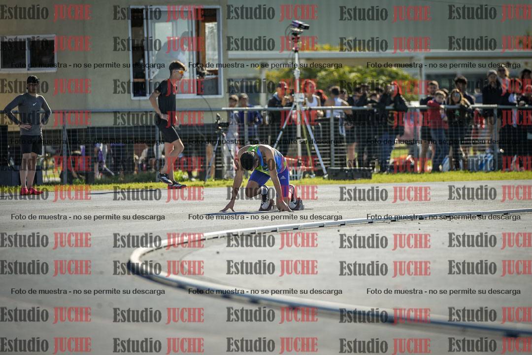 Fotos de los 400 m llanos de varones