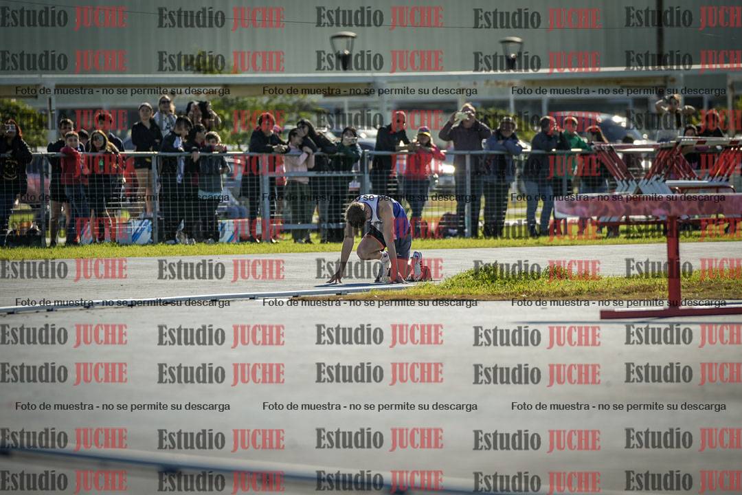 Fotos de los 400 m llanos de varones