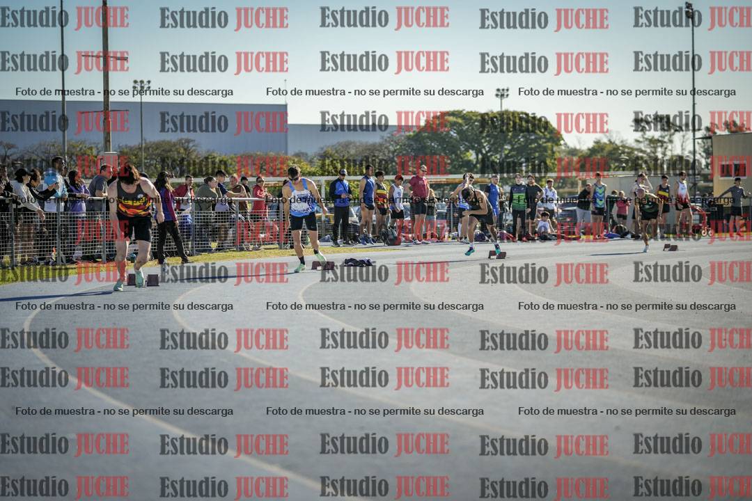 Fotos de los 400 m llanos de varones