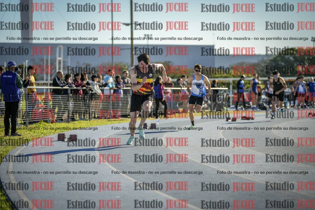 Fotos de los 400 m llanos de varones