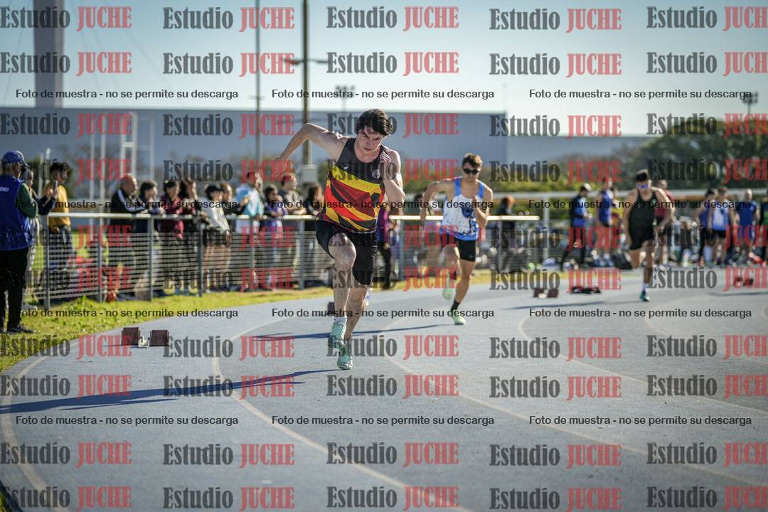 Fotos de los 400 m llanos de varones