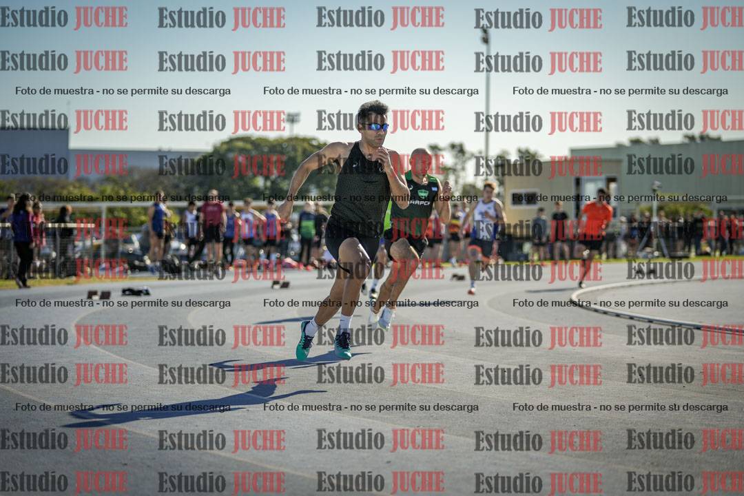 Fotos de los 400 m llanos de varones