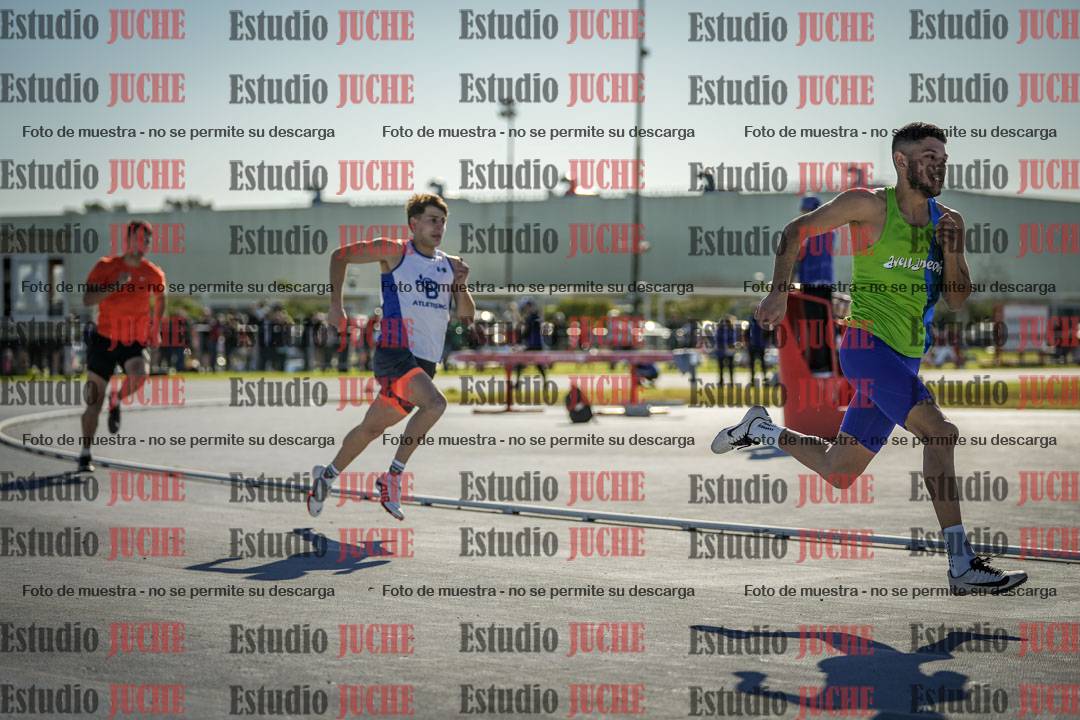 Fotos de los 400 m llanos de varones