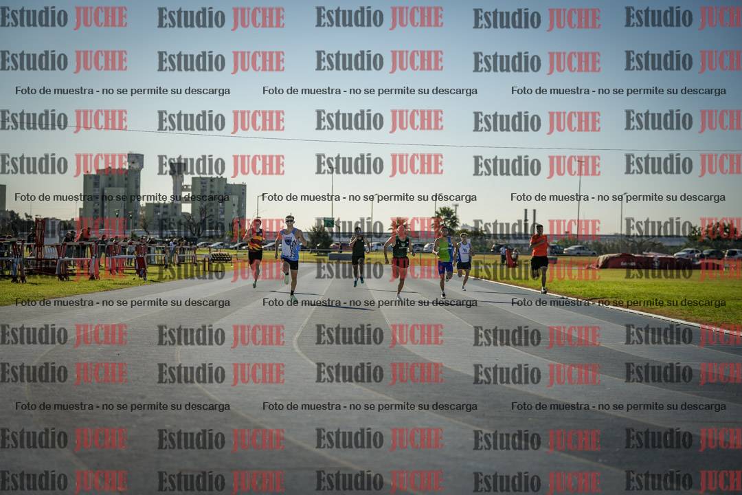 Fotos de los 400 m llanos de varones