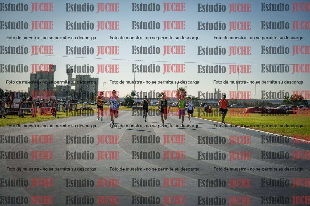 Fotos de los 400 m llanos de varones