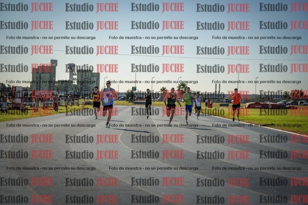 Fotos de los 400 m llanos de varones