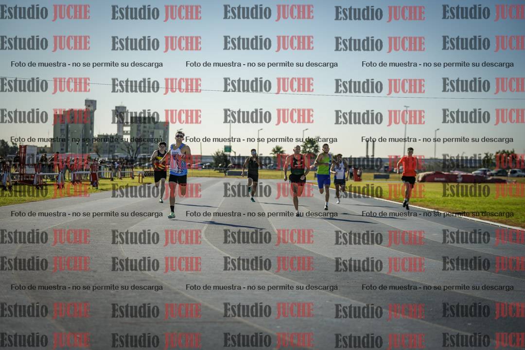 Fotos de los 400 m llanos de varones