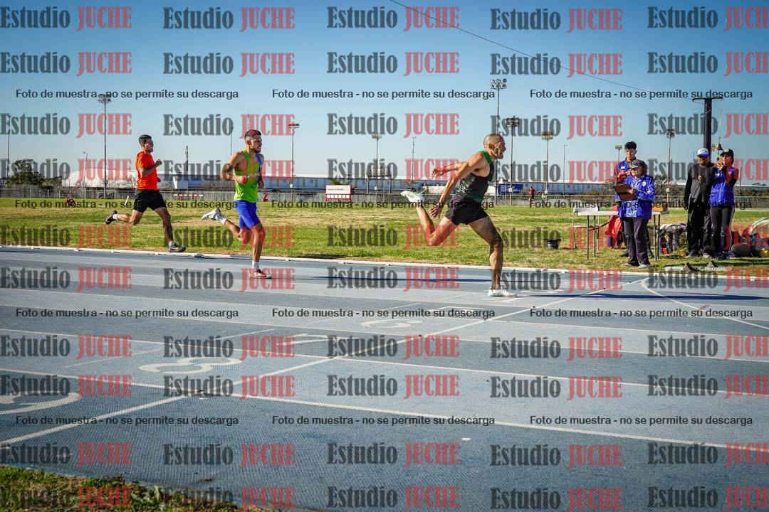 Fotos de los 400 m llanos de varones