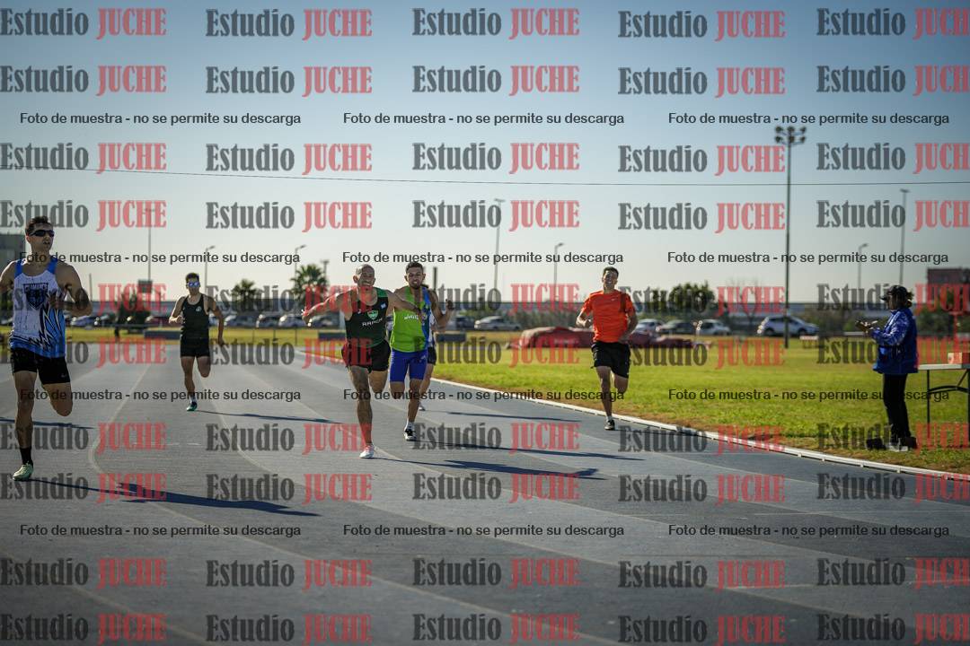 Fotos de los 400 m llanos de varones