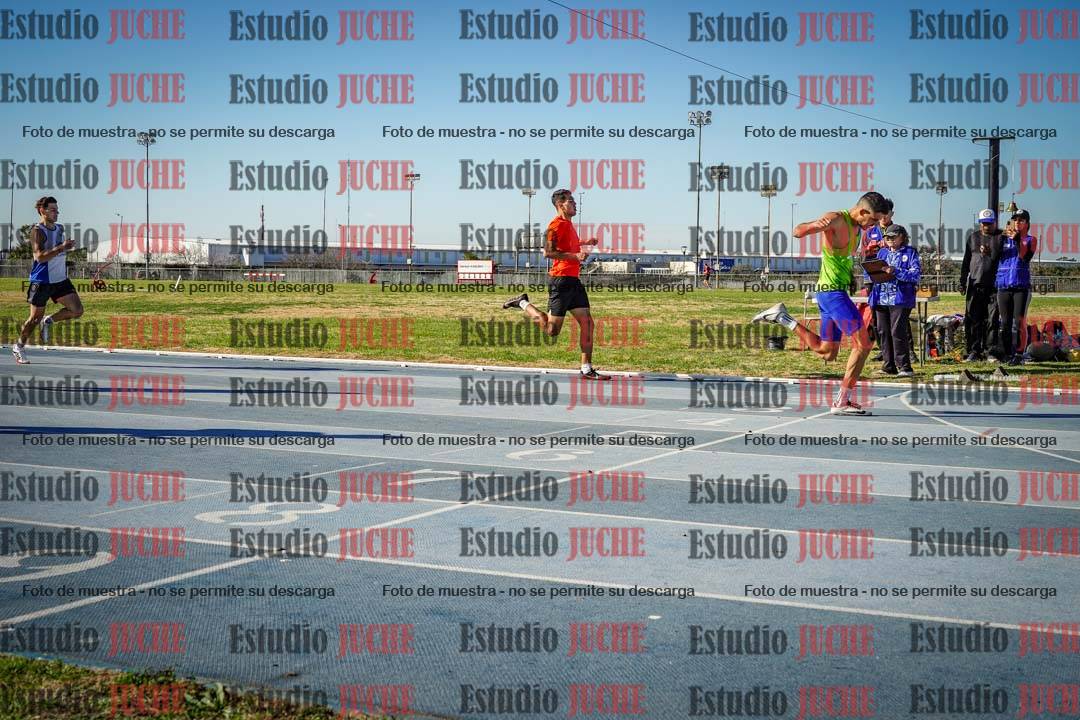 Fotos de los 400 m llanos de varones