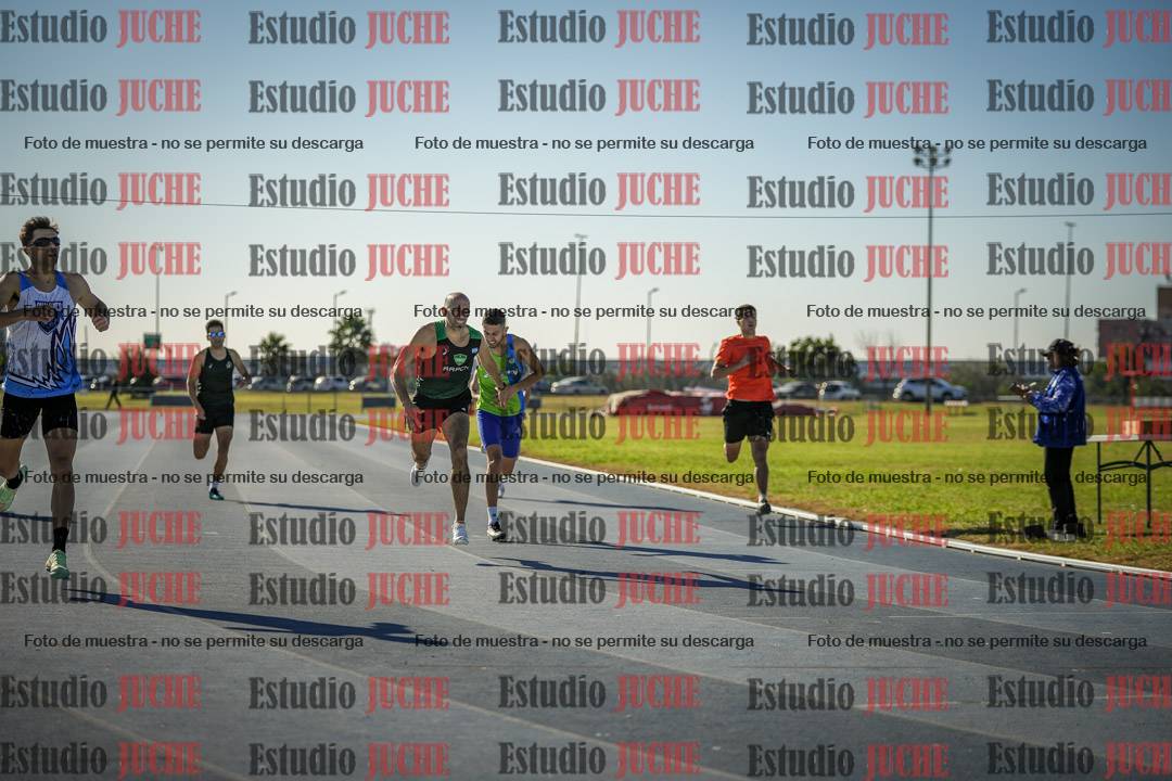 Fotos de los 400 m llanos de varones