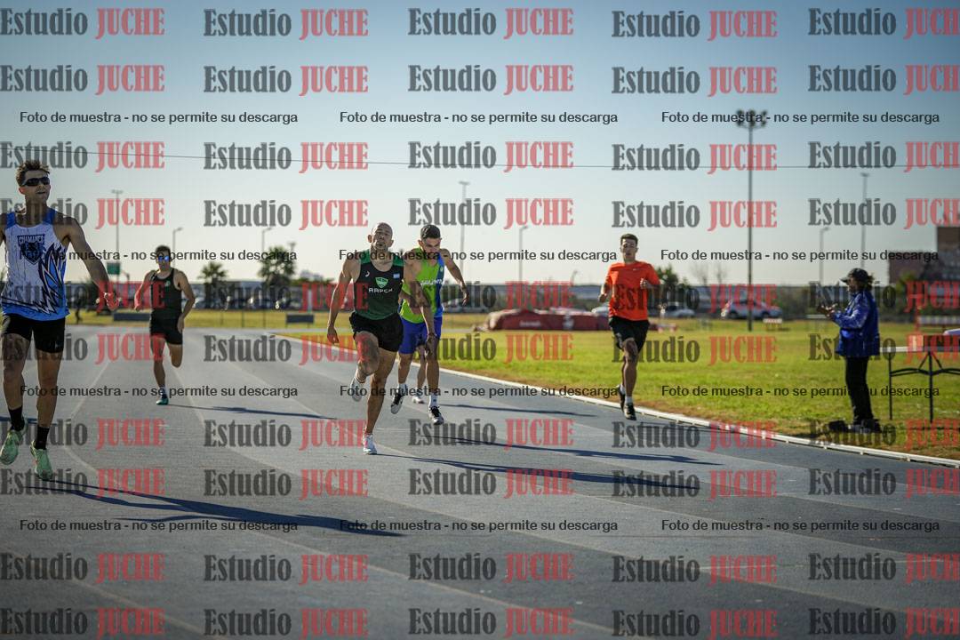 Fotos de los 400 m llanos de varones