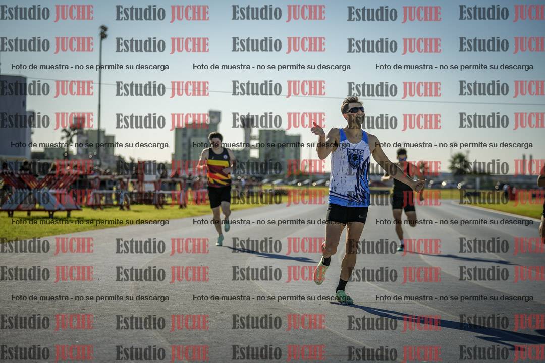 Fotos de los 400 m llanos de varones