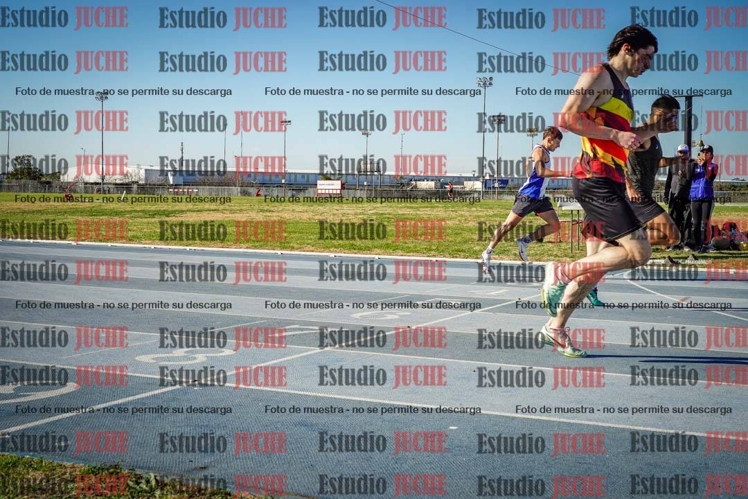 Fotos de los 400 m llanos de varones