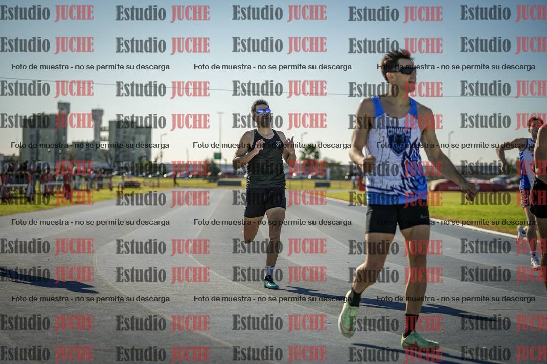 Fotos de los 400 m llanos de varones