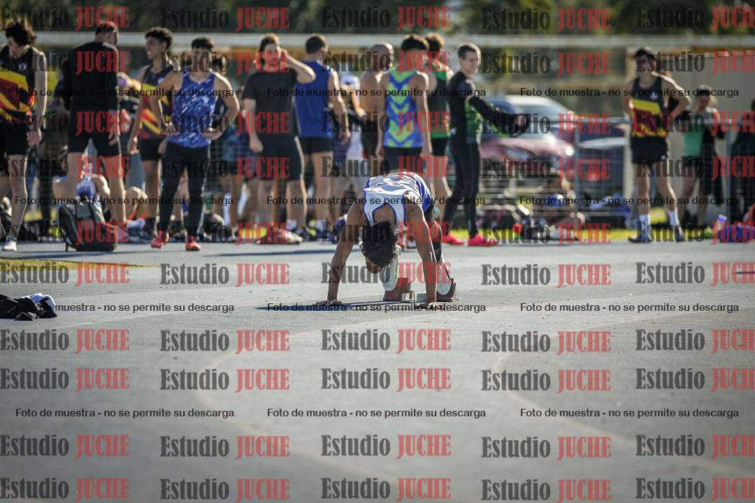 Fotos de los 400 m llanos de varones
