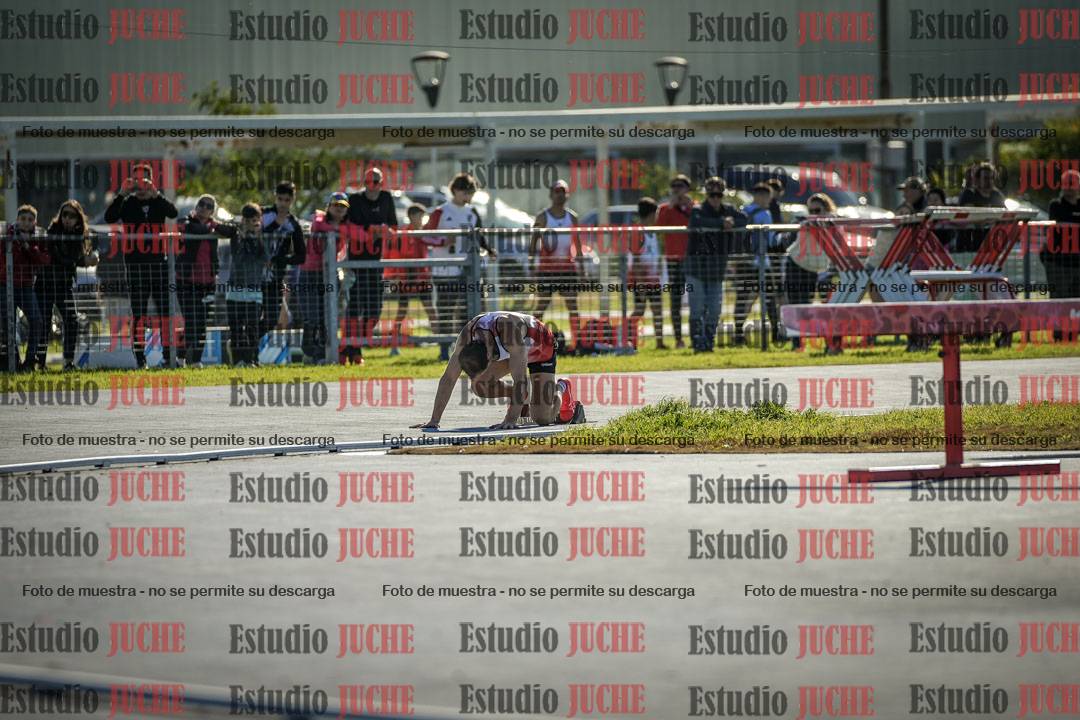 Fotos de los 400 m llanos de varones