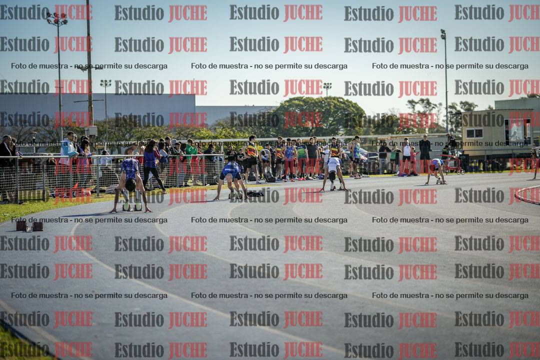 Fotos de los 400 m llanos de varones