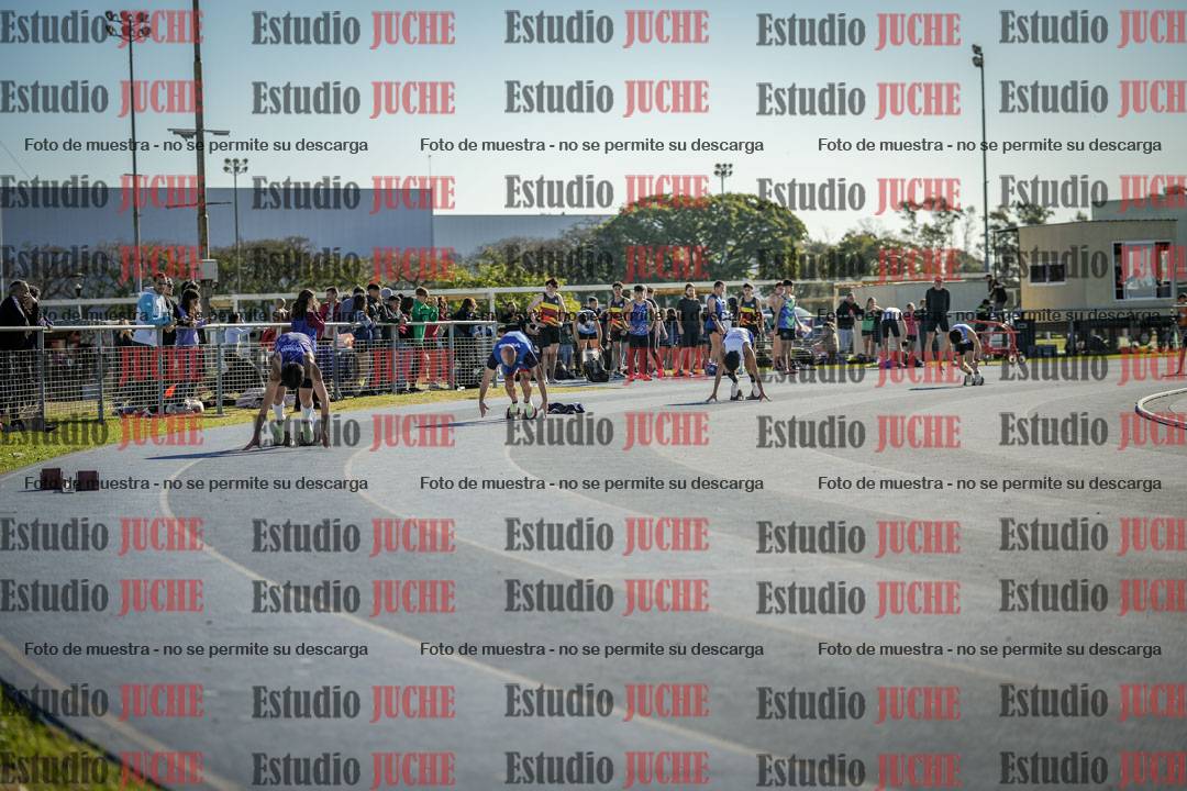 Fotos de los 400 m llanos de varones