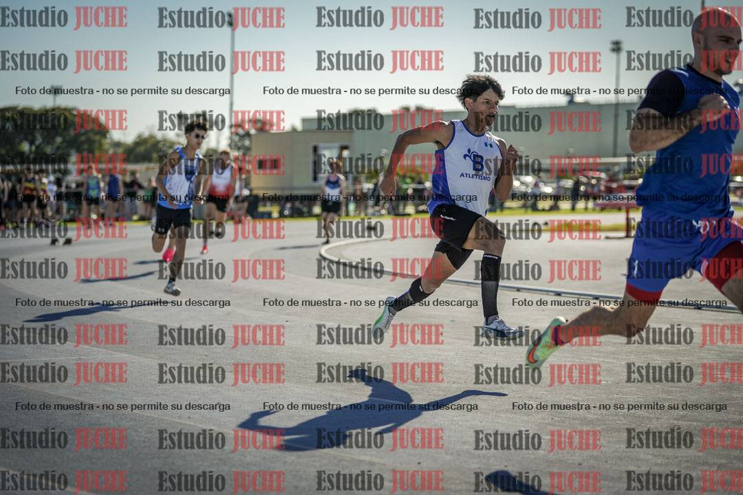 Fotos de los 400 m llanos de varones