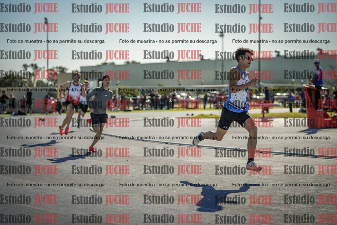 Fotos de los 400 m llanos de varones