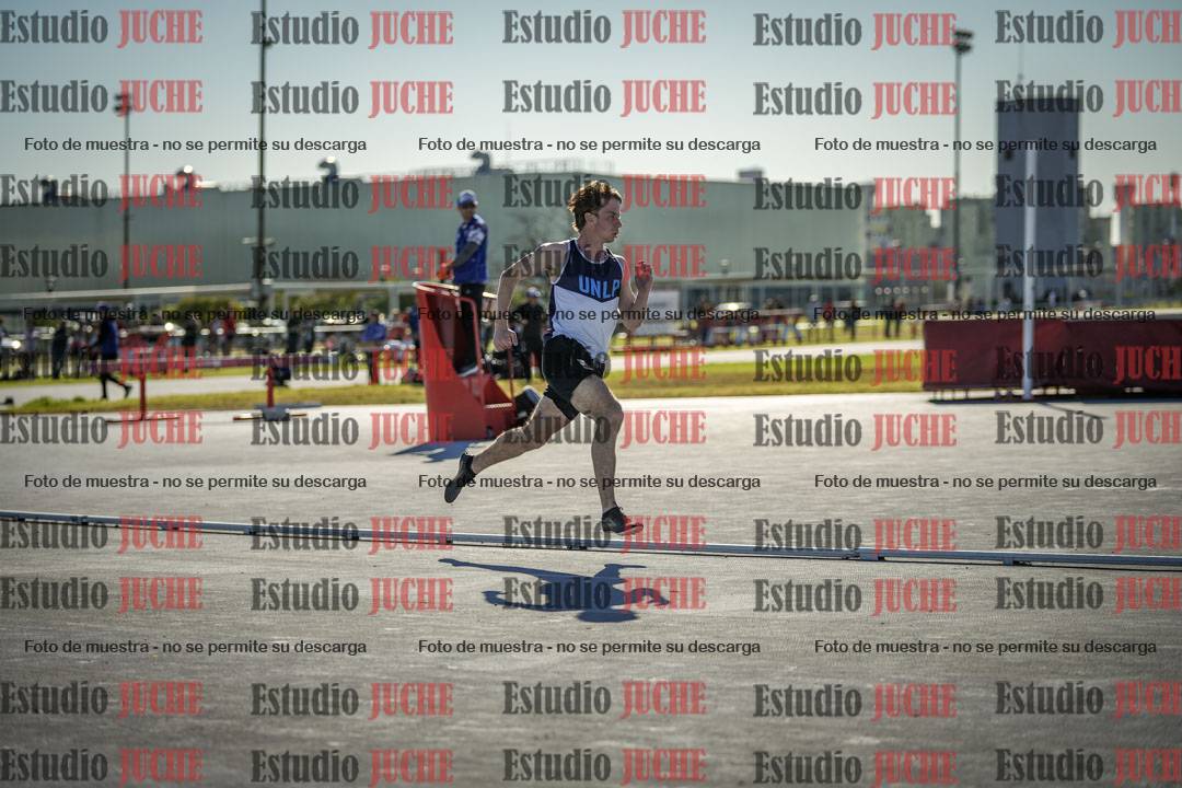 Fotos de los 400 m llanos de varones