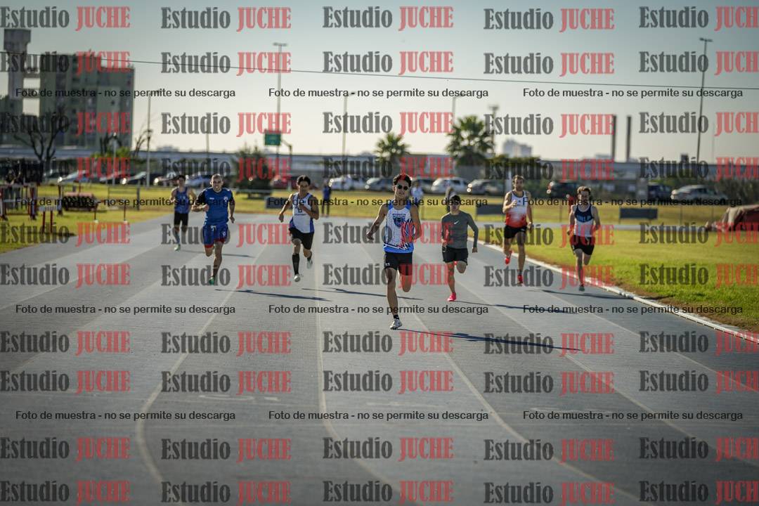 Fotos de los 400 m llanos de varones