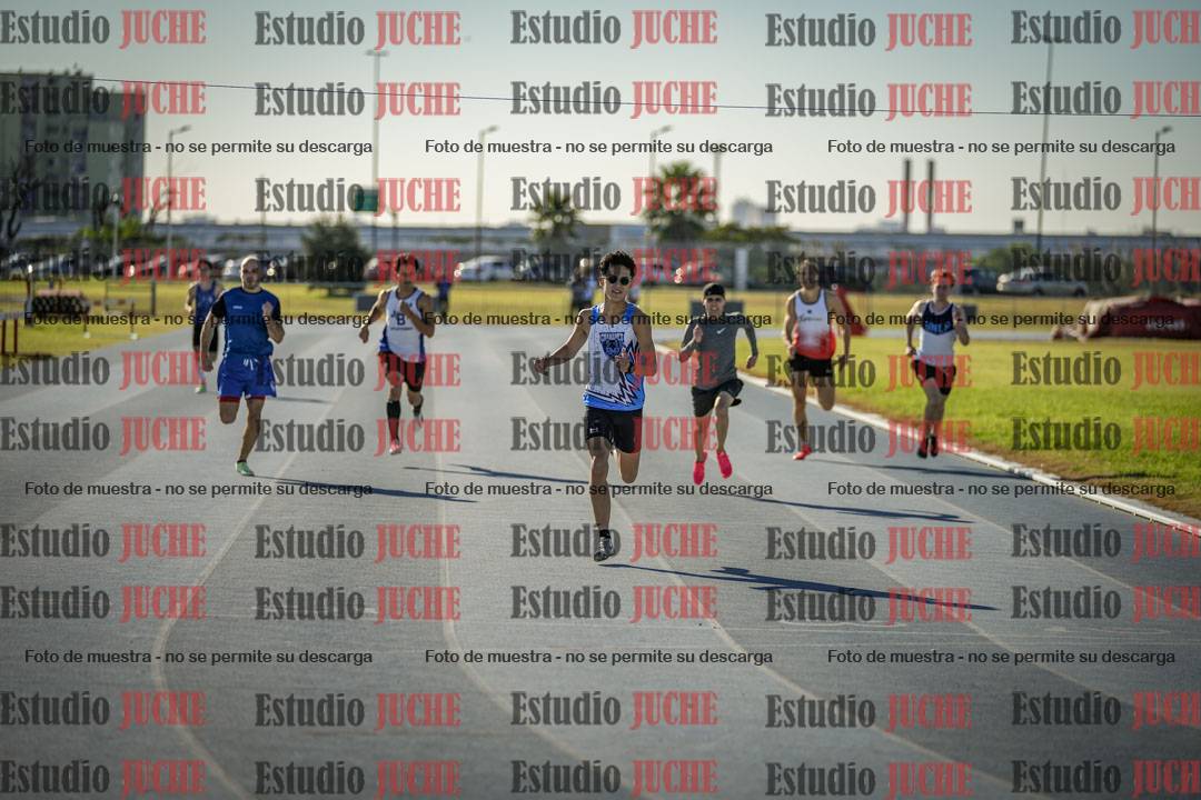 Fotos de los 400 m llanos de varones