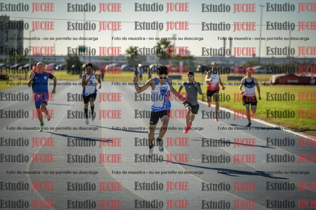Fotos de los 400 m llanos de varones