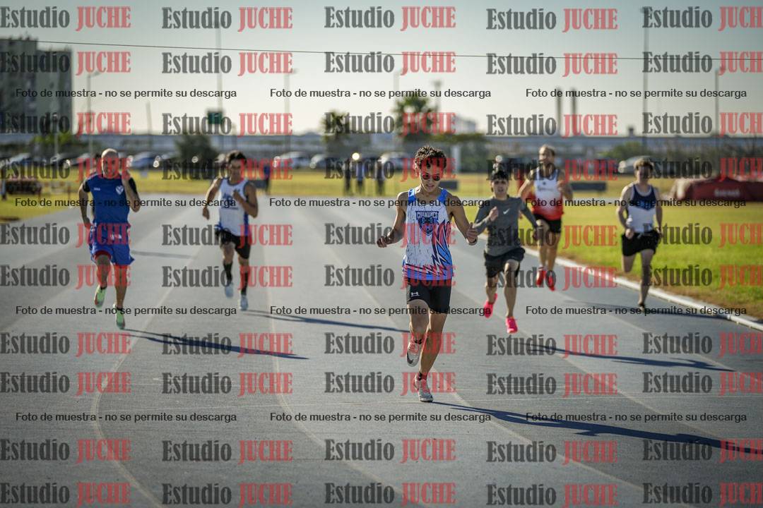 Fotos de los 400 m llanos de varones