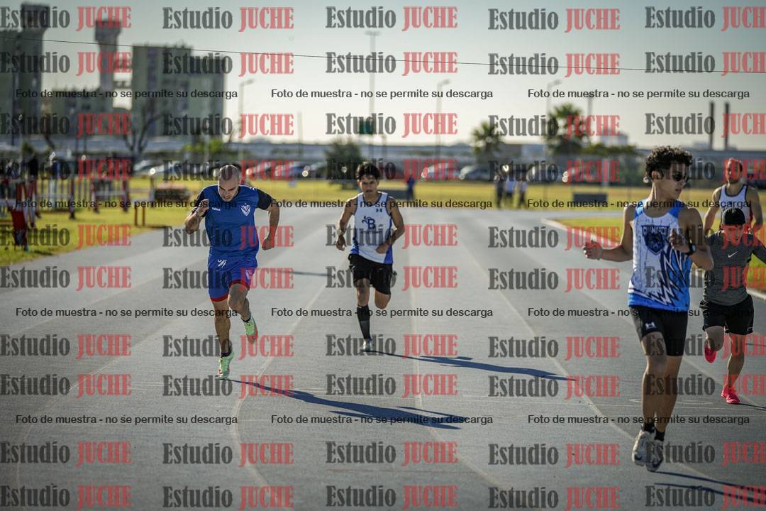 Fotos de los 400 m llanos de varones