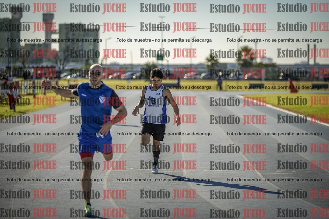 Fotos de los 400 m llanos de varones