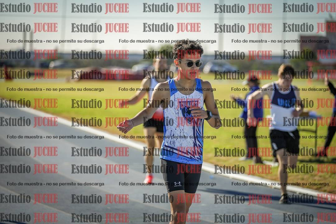 Fotos de los 400 m llanos de varones