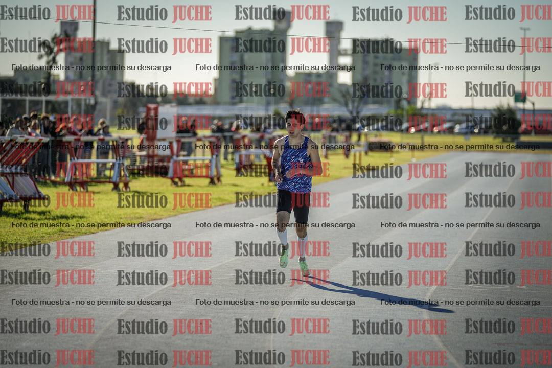 Fotos de los 400 m llanos de varones
